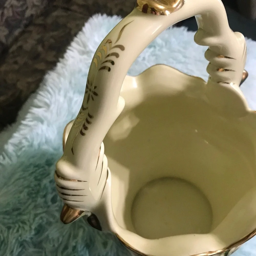 The Ivory & Roses Series Porcelain Vase Basket 12